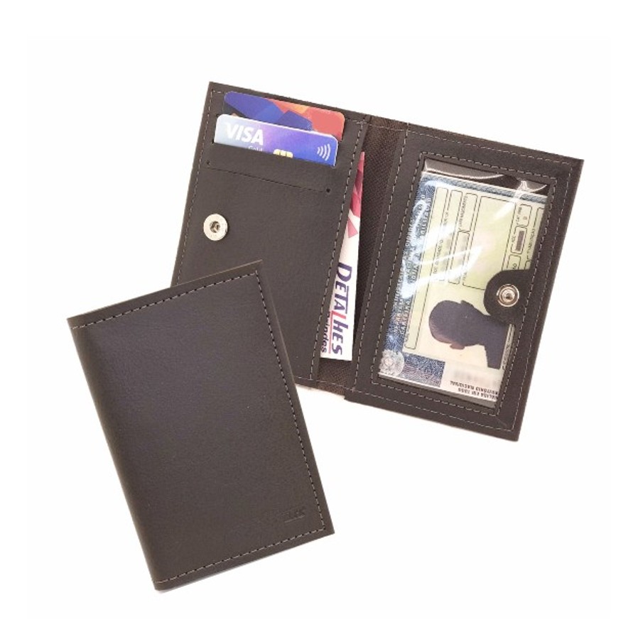 Porta Cartão - DTPC68 pode ser confeccionada em couro ou sintético nobre diversas opções de materiais e cores (modelo da foto foi confeccionado no sintético casco marrom). Possui bolso com visor para documentos